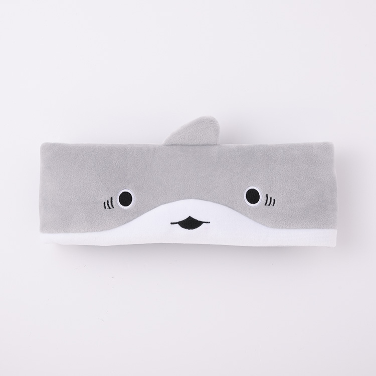 おでかけ子ザメ駅長風マグカップ｜むにゅぐるみパティオ公式サイト